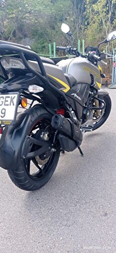 TVS Apache RTR 200