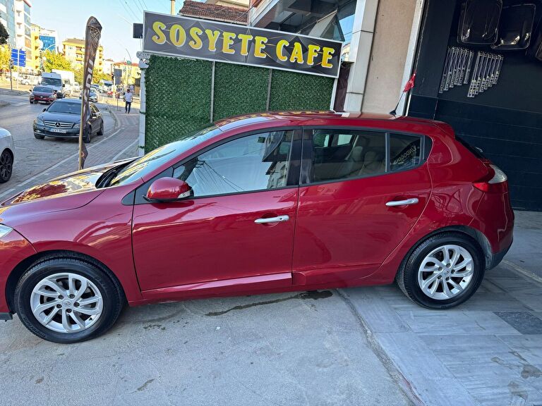 RENAULT MEGANE