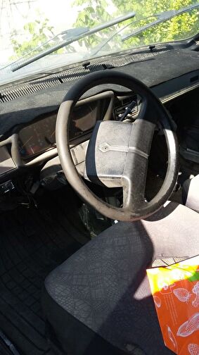 RENAULT R 12