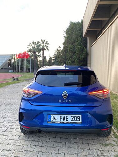 RENAULT CLIO