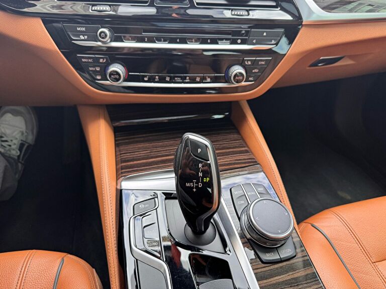 BMW SERIES 5