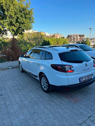 RENAULT MEGANE