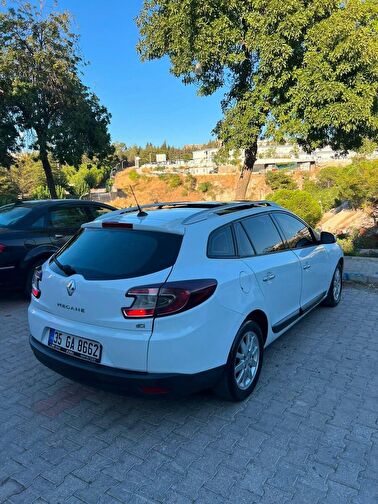 RENAULT MEGANE