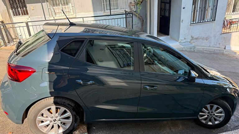 SEAT IBIZA