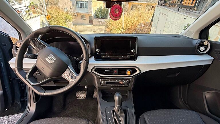 SEAT IBIZA