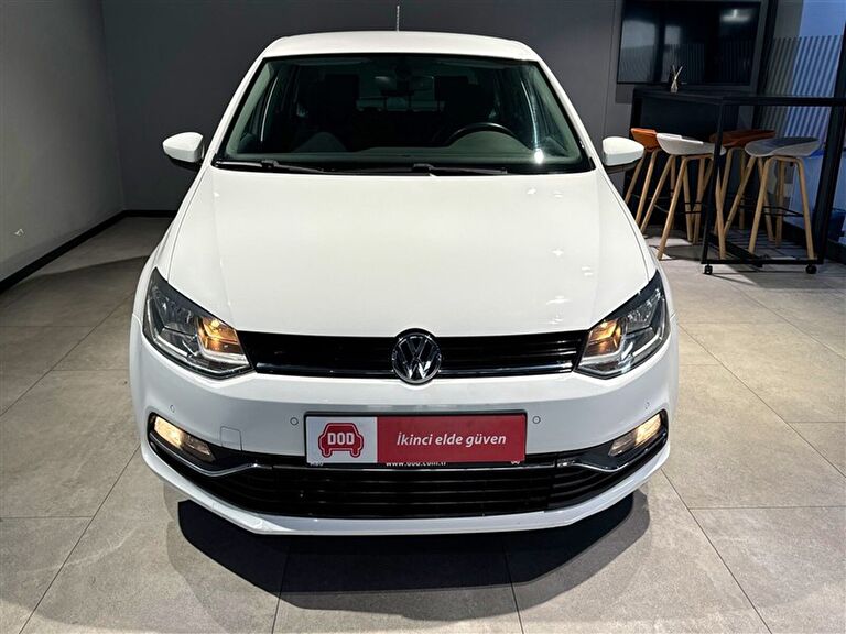 VOLKSWAGEN POLO