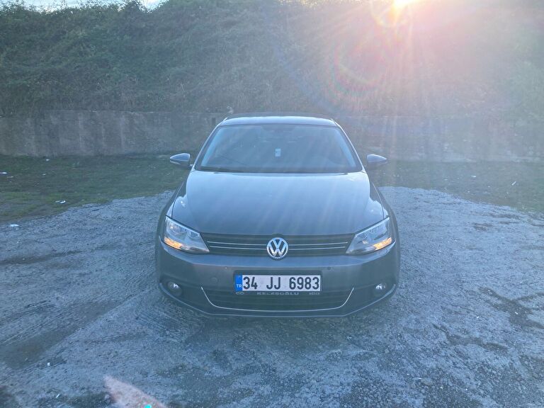 VOLKSWAGEN JETTA