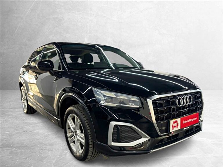 AUDI Q2