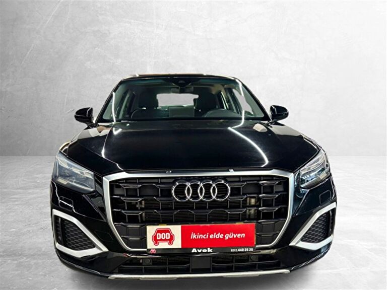 AUDI Q2