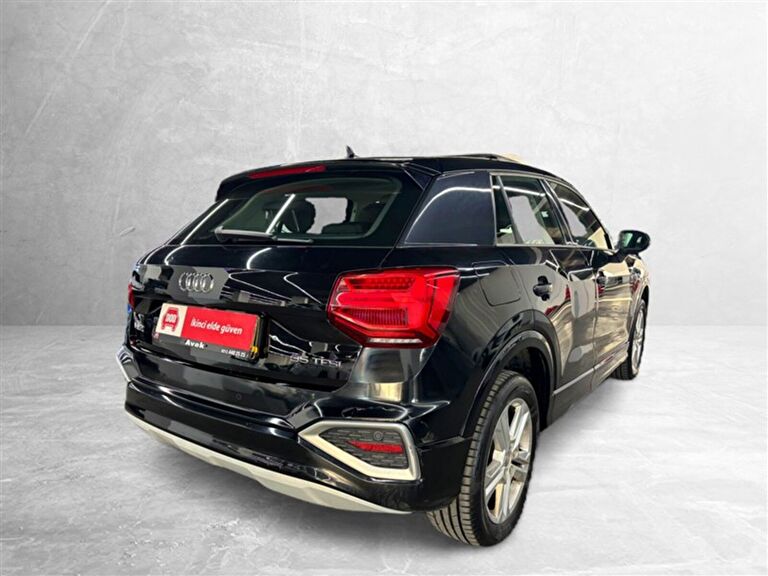 AUDI Q2
