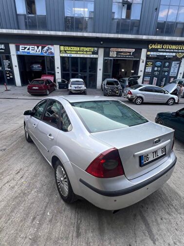 FORD FOCUS
