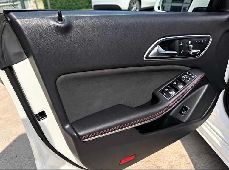 MERCEDES-BENZ CLA-SERISI