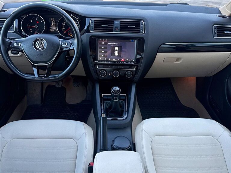 VOLKSWAGEN JETTA