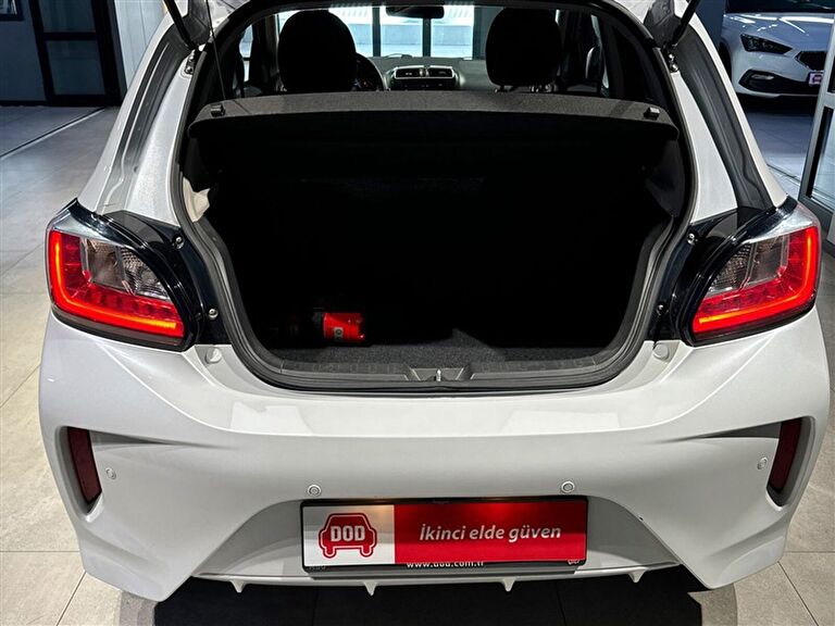 MITSUBISHI SPACE STAR