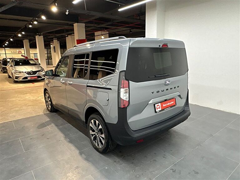 FORD TOURNEO COURIER