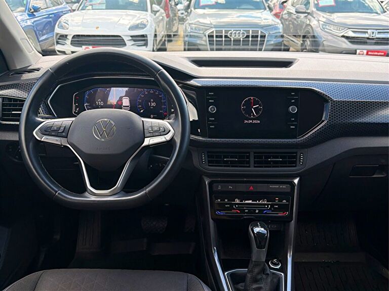 VOLKSWAGEN T-CROSS