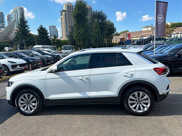 VOLKSWAGEN T-ROC