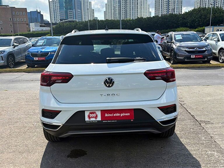 VOLKSWAGEN T-ROC