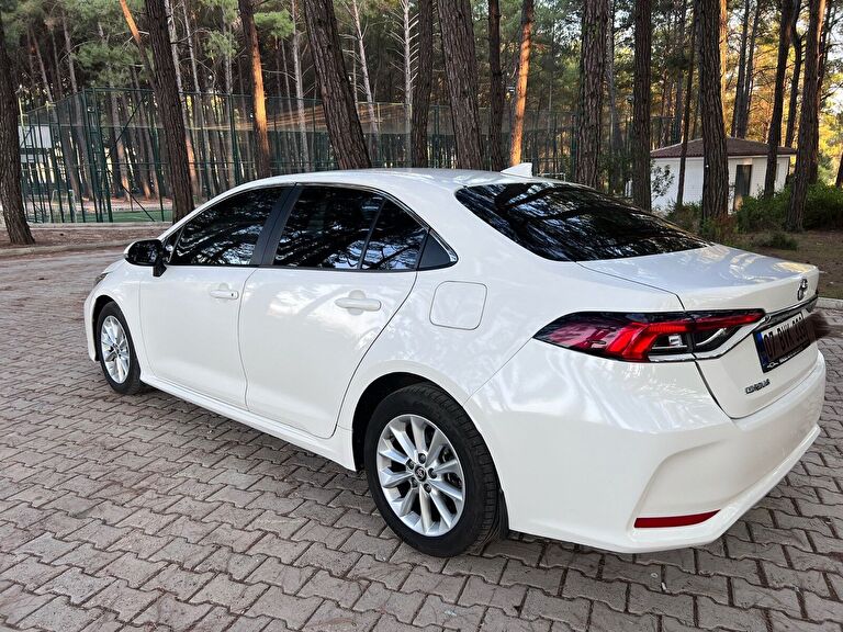 TOYOTA COROLLA