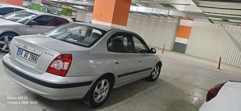 HYUNDAI ELANTRA