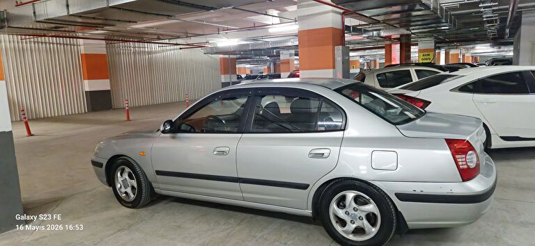 HYUNDAI ELANTRA