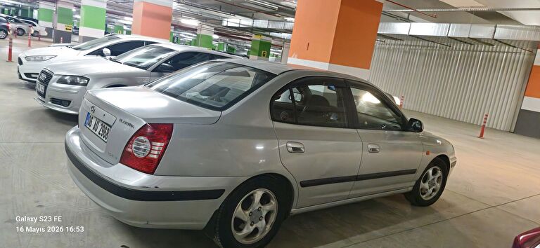HYUNDAI ELANTRA