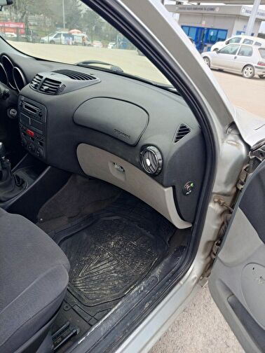 ALFA ROMEO 147