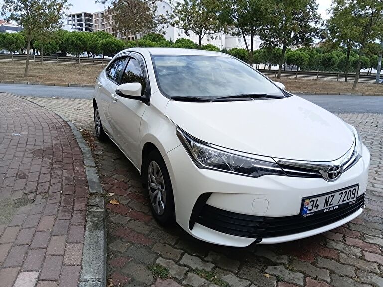 TOYOTA COROLLA