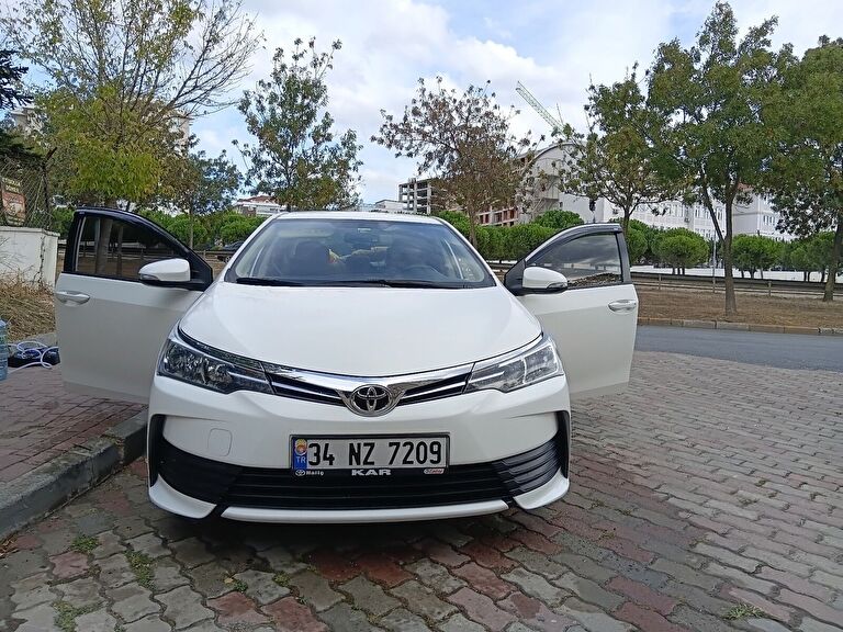 TOYOTA COROLLA