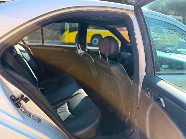 MERCEDES-BENZ C-SERISI
