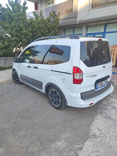 FORD TOURNEO COURIER