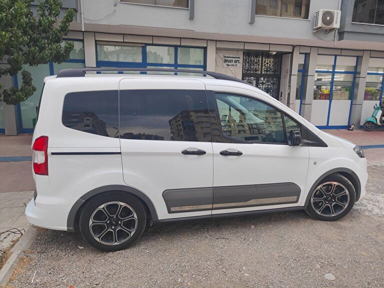FORD TOURNEO COURIER