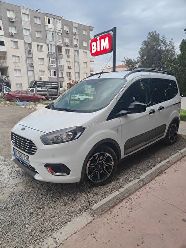 FORD TOURNEO COURIER