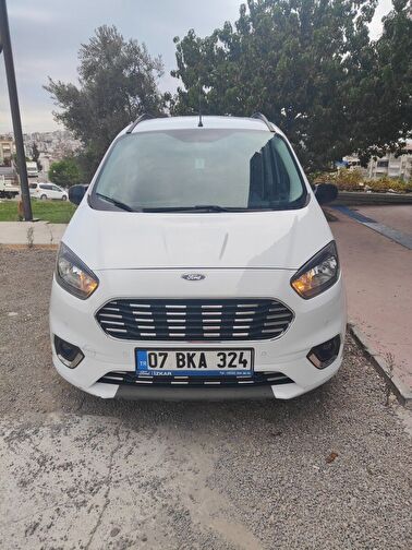 FORD TOURNEO COURIER