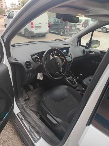 FORD TOURNEO COURIER