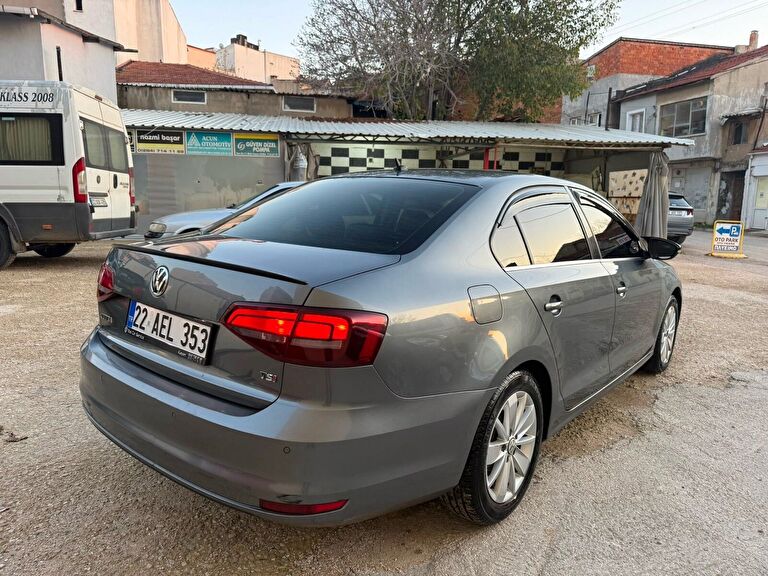 VOLKSWAGEN JETTA