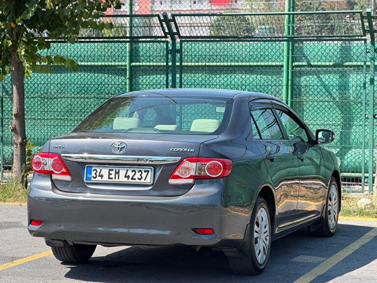 TOYOTA COROLLA