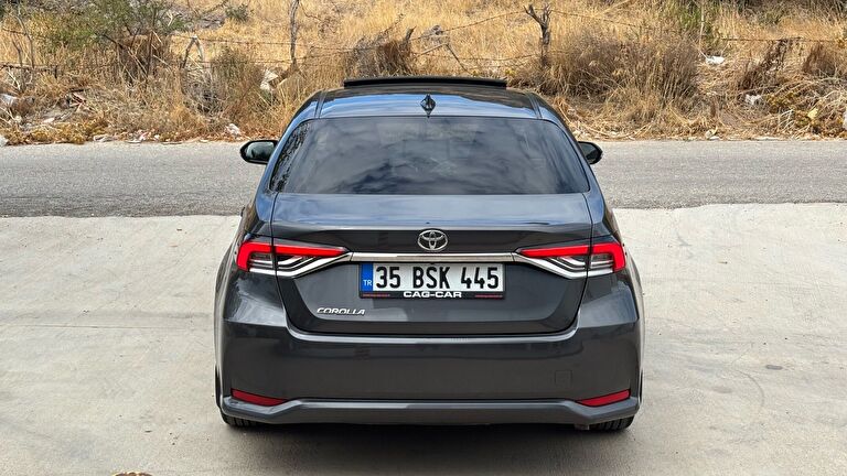 TOYOTA COROLLA
