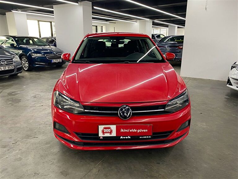 VOLKSWAGEN POLO