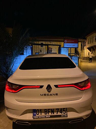 RENAULT MEGANE