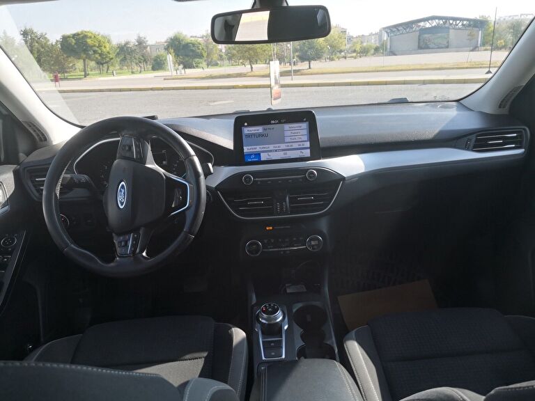 FORD FOCUS