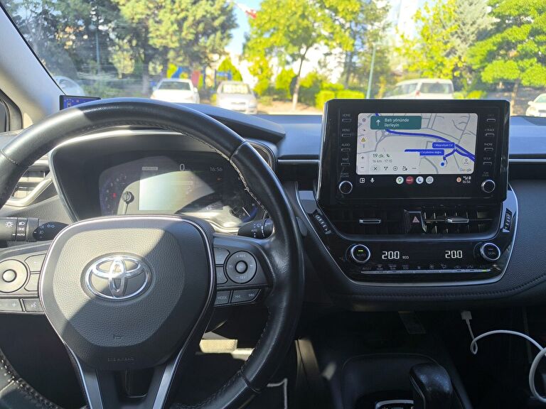 TOYOTA COROLLA