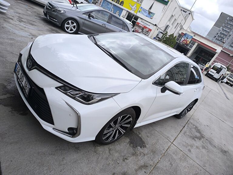TOYOTA COROLLA