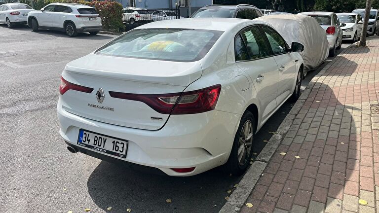 RENAULT MEGANE