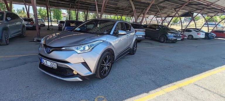 TOYOTA C-HR