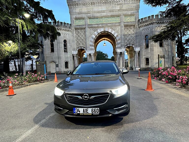 OPEL INSIGNIA