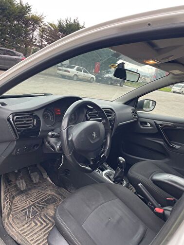 PEUGEOT 301
