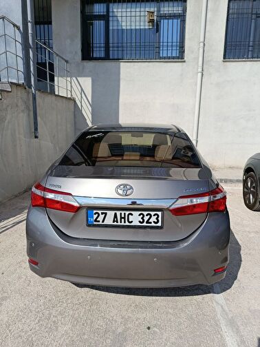 TOYOTA COROLLA