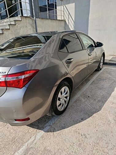 TOYOTA COROLLA