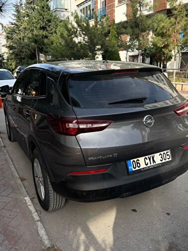 OPEL GRANDLAND X